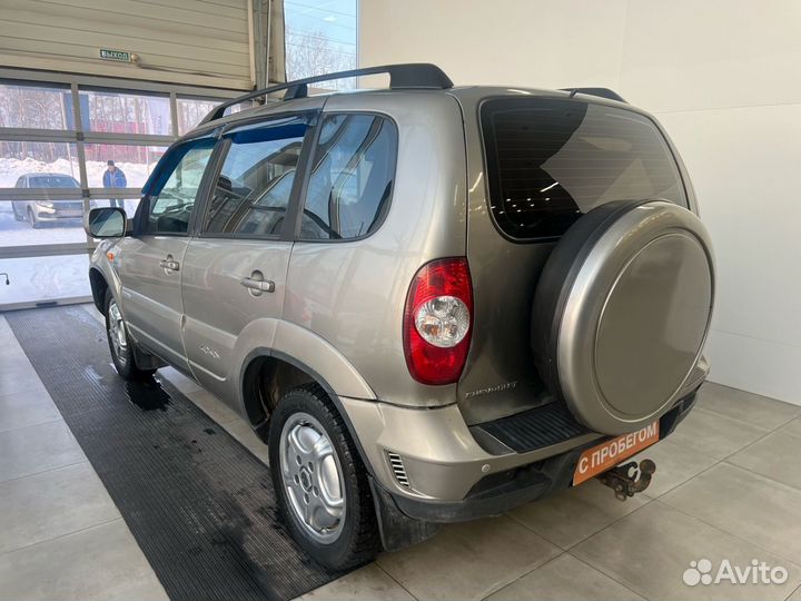 Chevrolet Niva 1.7 МТ, 2010, 120 000 км