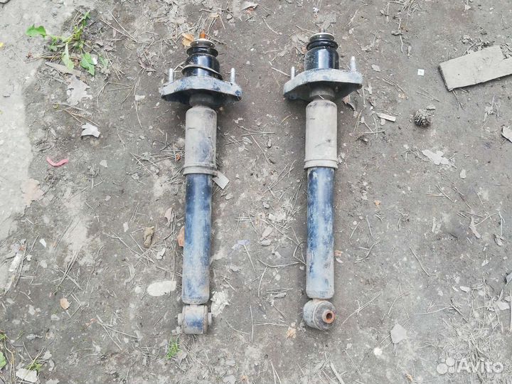 Задние стойки на митсубиси аутлендер хл 2011