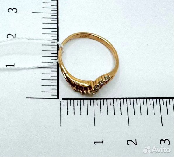 Золотое кольцо с камнем 16,5р