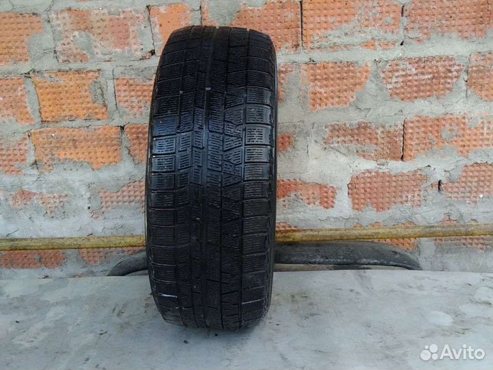 Yokohama Ice Guard IG50+ 215/55 R16