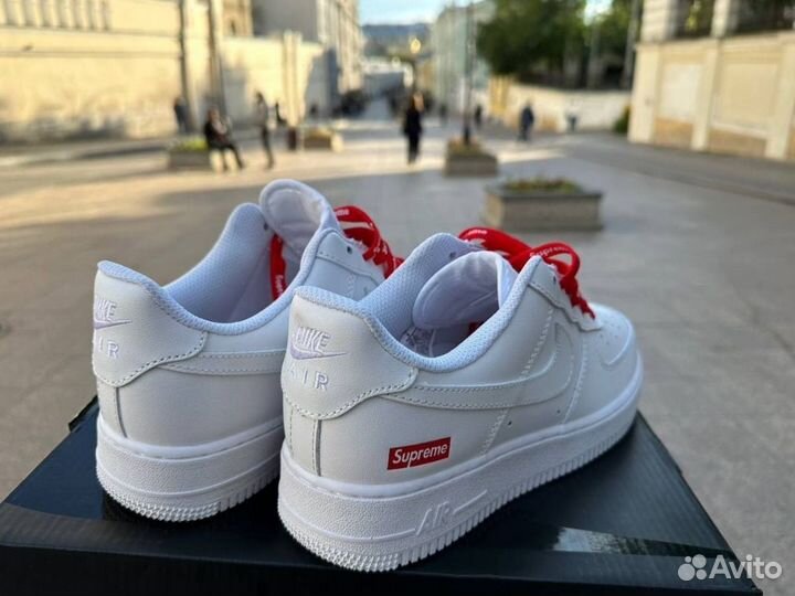 Кроссовки Nike Air Force 1 Low Supreme Белые