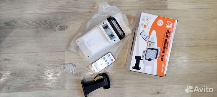 Светильник уличный на солнечных батареях