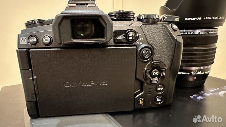 Фотоаппарат Olympus OM-D E-M1 Mark III Body