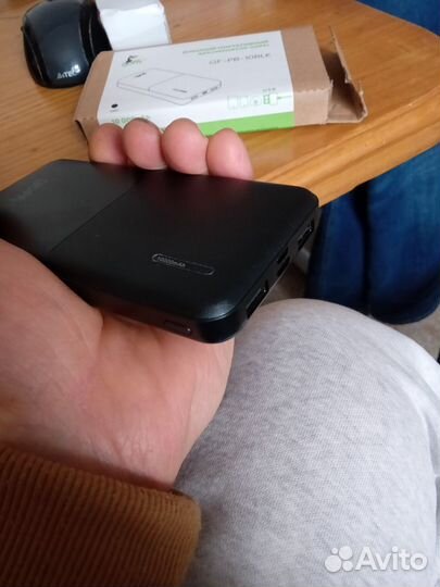 Поуербанк 10 000 mAh Внешний аккумулятор новый