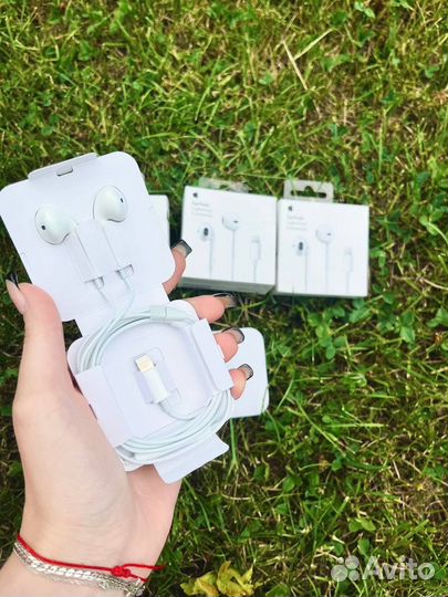 Наушники Apple EarPods lightning