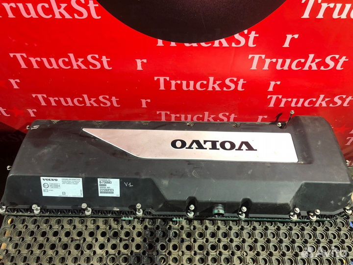 Крышка головки блока (клапанная) Volvo FH