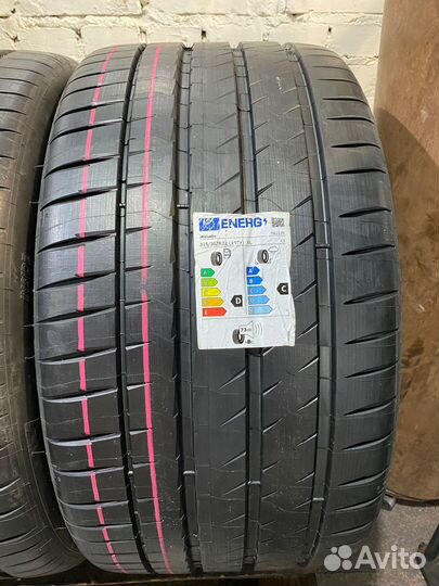 Michelin Pilot Sport 4 S 295/35 R21 и 315/30 R22 107Y