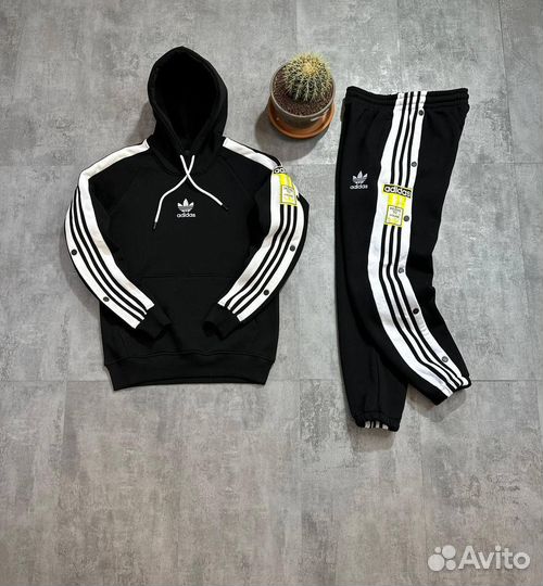 Спортивный костюм Adidas