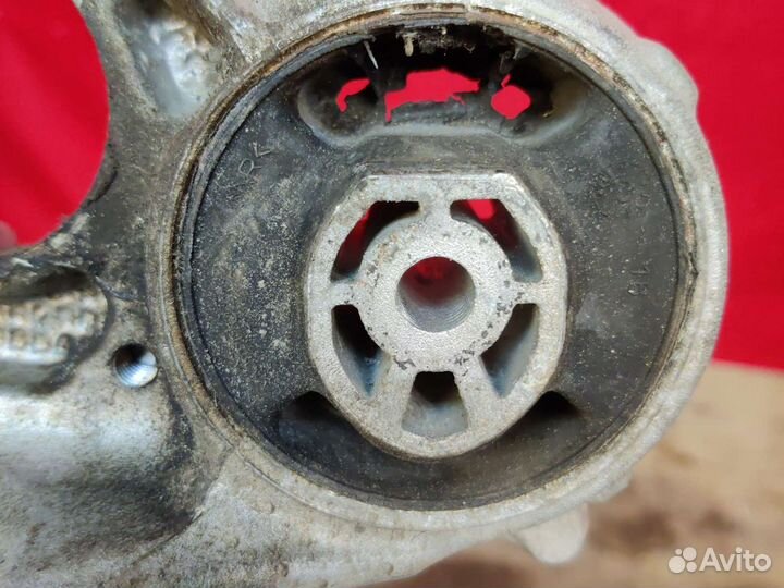 Опора двигателя Citroen C4 B7 DS4 B73 DS5 Peugeot