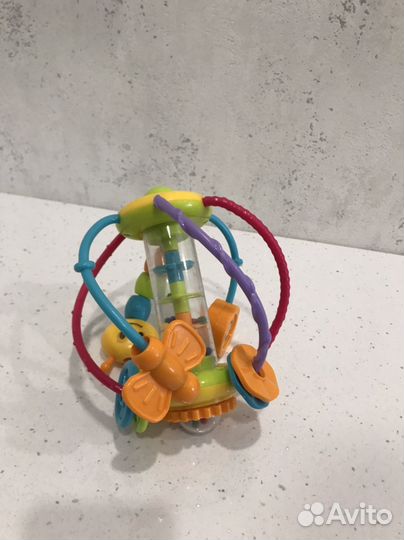 Развивающая игрушка-погремушка
