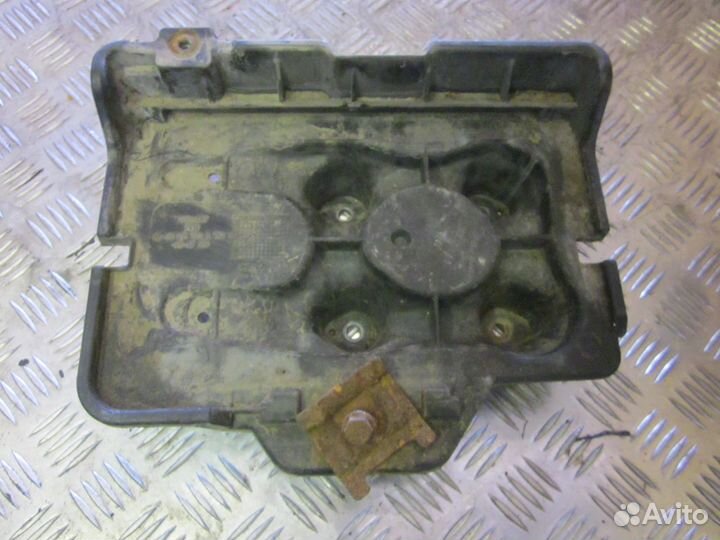 Площадка под акб для Шкода Октавия тур