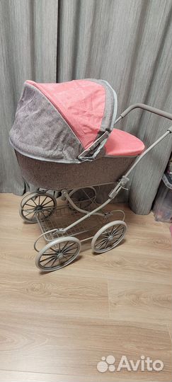 Коляска для кукол