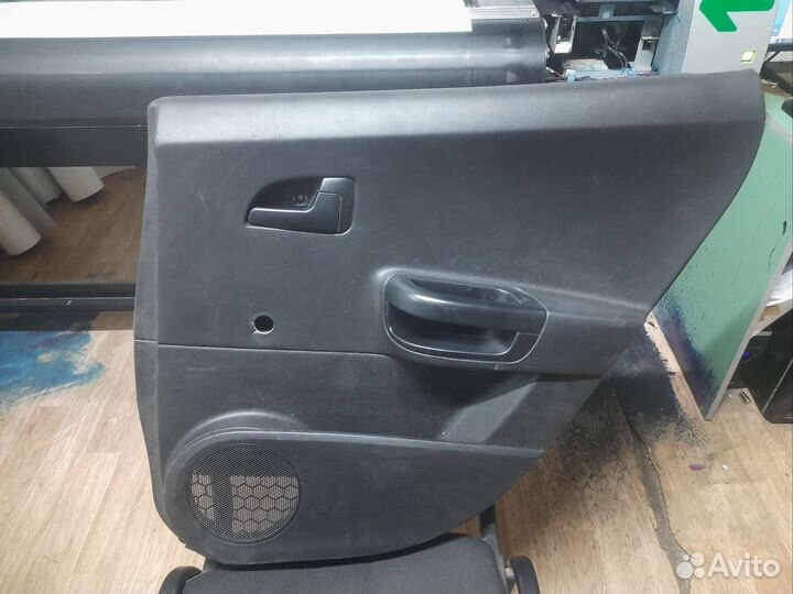 Обшивка двери со стеклоподъёмником Kia ceed