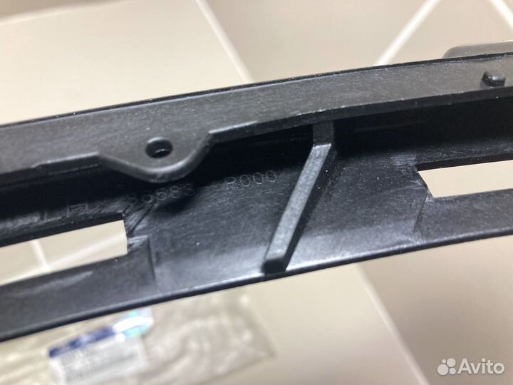 Кронштейн левой фары Hyundai Solaris 2010-2017