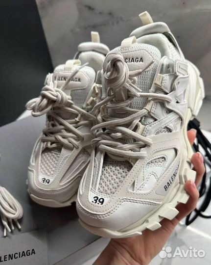 Balenciaga track