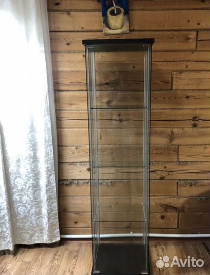 Новые выставочные витрины для магазинов