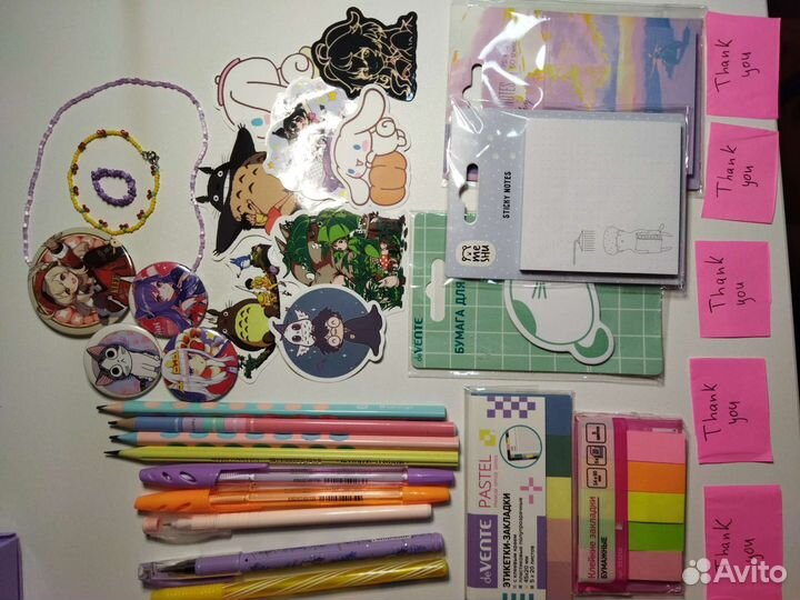 Наборы с канцелярией и разными другими вещами