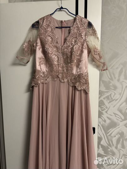 Нарядное платье