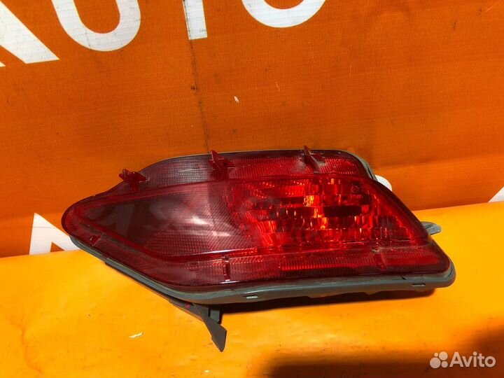 Фонарь противотуманный левый Toyota Rav4 4 CA40