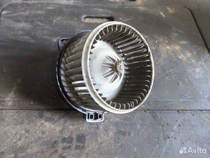 Моторчик печки Mitsubishi Galant 8 (моторчики печк