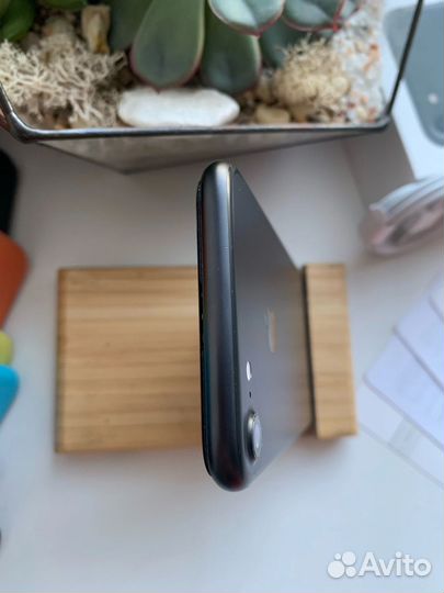 Телефон iPhone 7 Black на 32 гб