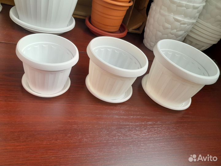 Горшки для цветов пластиковые