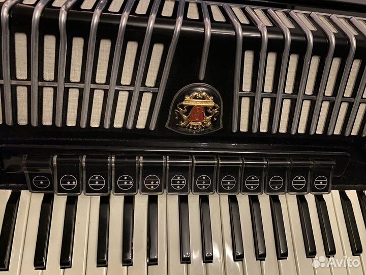 Аккордеон Royal standart montafana