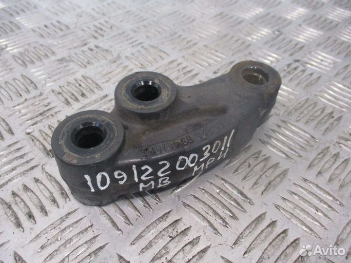 Кронштейн амортизатотра Mercedes-Benz A9603230340