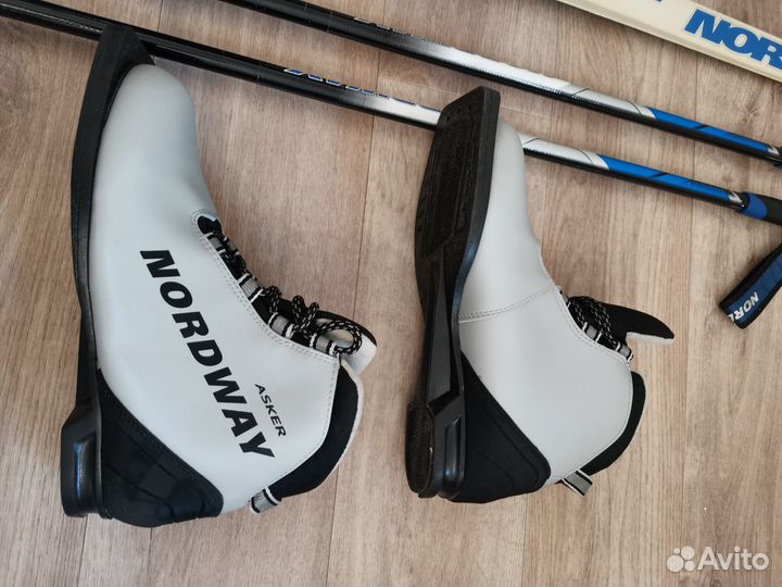 Горные лыжи nordway+палки+ботинки 41 р