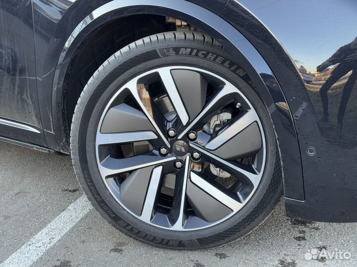 LiXiang L9 1.5 AT, 2024, 4 000 км