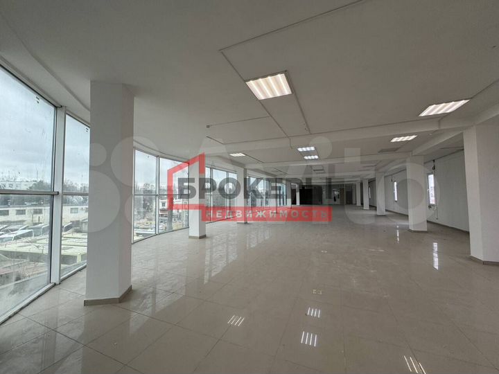 Торговая площадь 800 кв.м