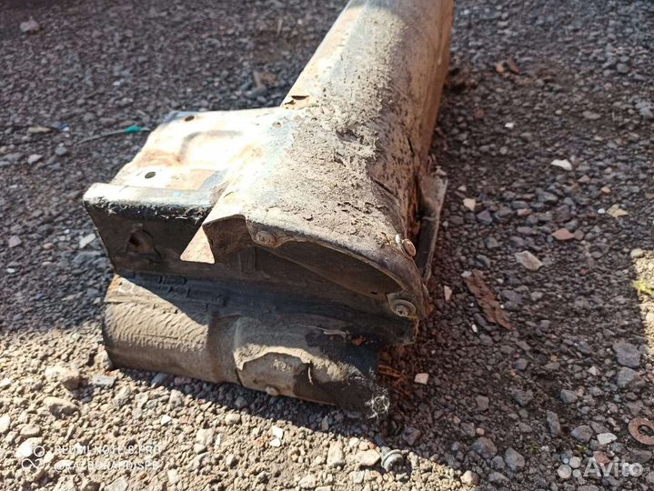 Передняя левая часть порога Audi 100c4 a6c4