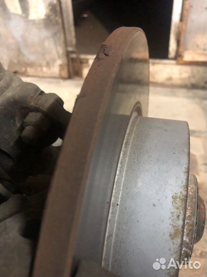 Передние тормоза e36 в сборе