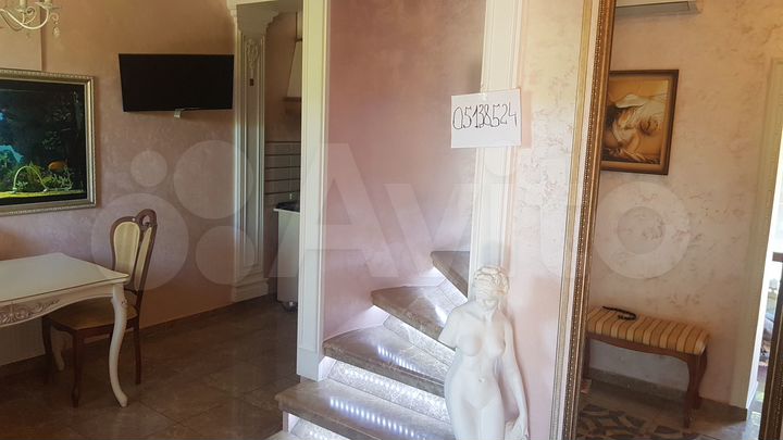 Дом 250 м² на участке 4 сот.