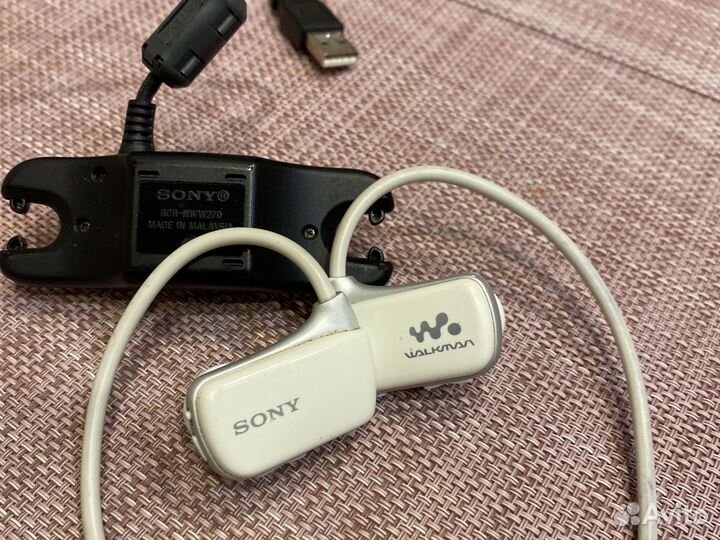 Беспроводные наушники mp3 плеер Sony для бассейна