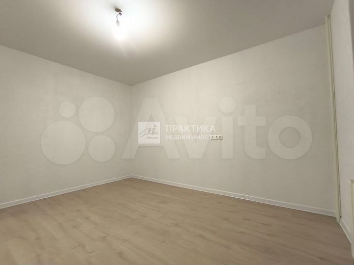 2-к. квартира, 38 м², 1/12 эт.