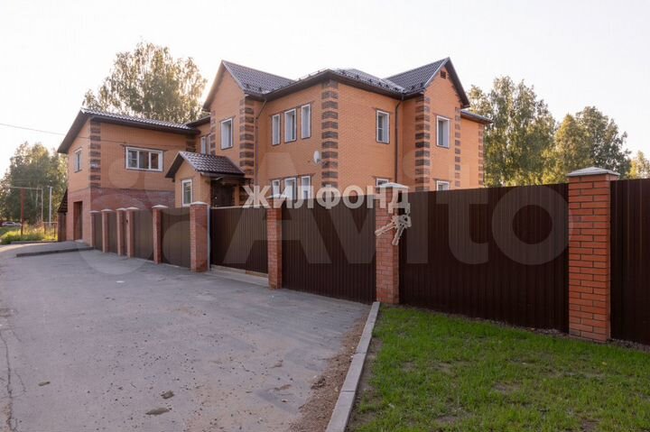 Коттедж 530 м² на участке 37 сот.