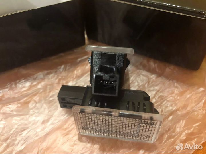 Подсветка багажника Volvo S60 S80 V40 V60 XC70