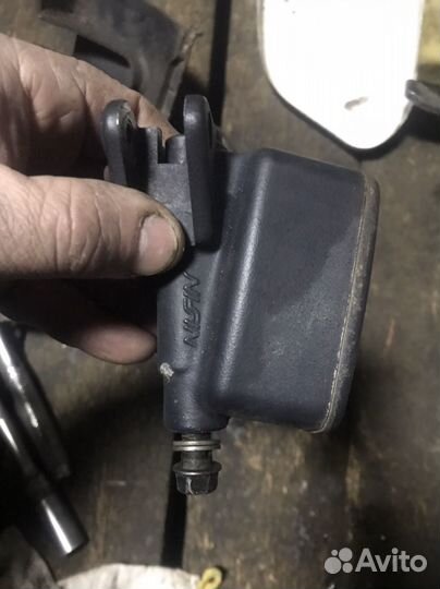 Тормозная машинка передняя