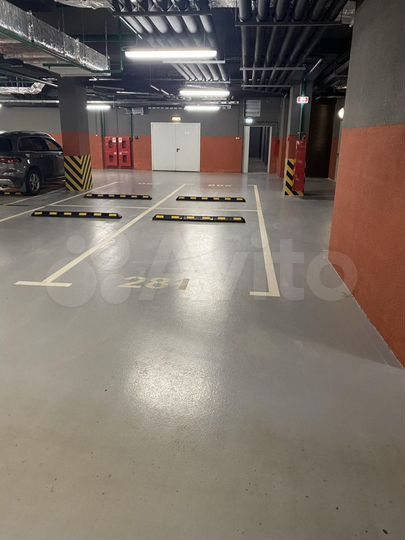 Машиноместо