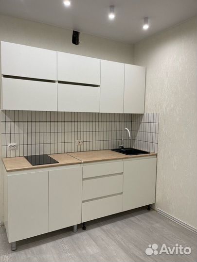 Кухонный гарнитур в наличии
