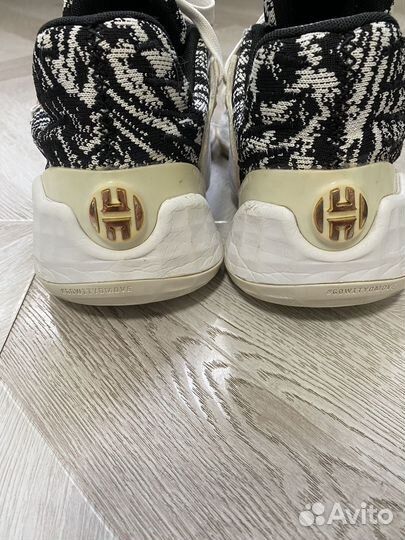 Adidas Harden vol 4