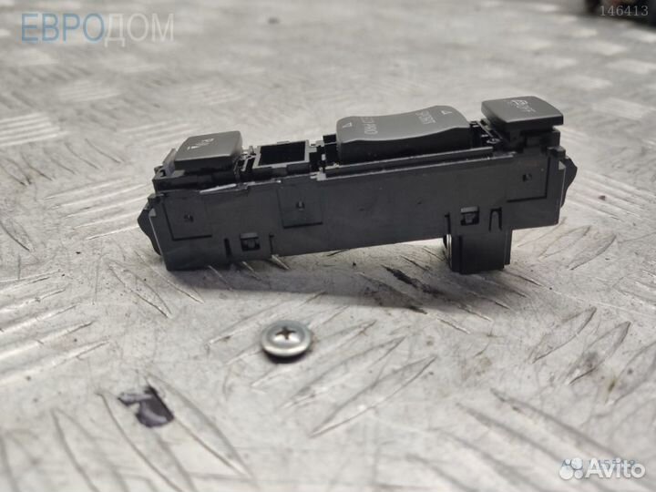 Переключатель управления в центральной консоли на BMW F32 s1145518