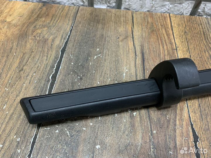 Skoda Karoq Кронштейн крепления груза