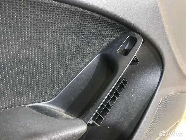 Обшивка двери передней левой Audi A4 B8