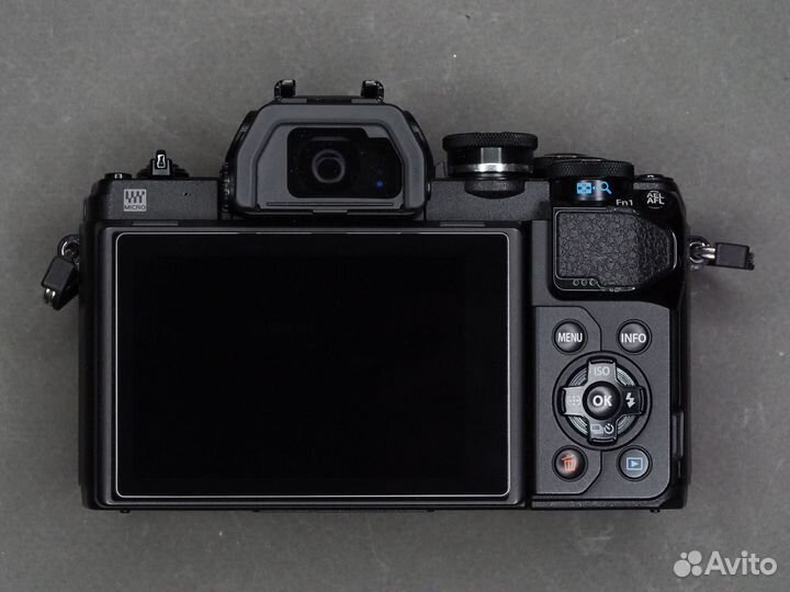 Olympus E-M10 Mark III обмен