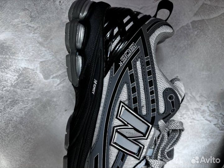 Кроссовки New Balance 1906r