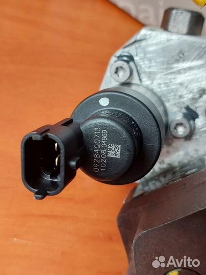 Топливный насос Hyundai H-1 2.5crdi 0445010052