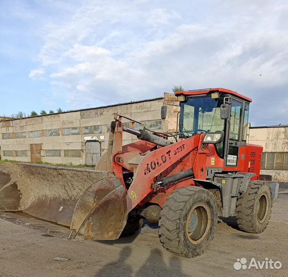 Фронтальный погрузчик Molot 300T, 2018