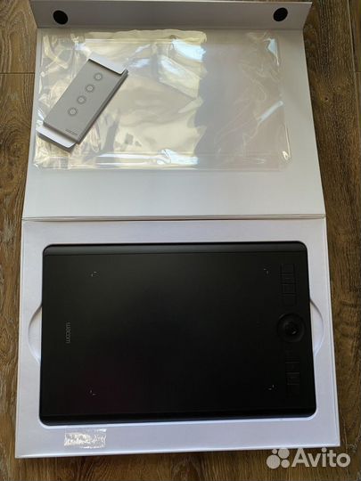 Графический планшет Wacom Intuos Pro Large